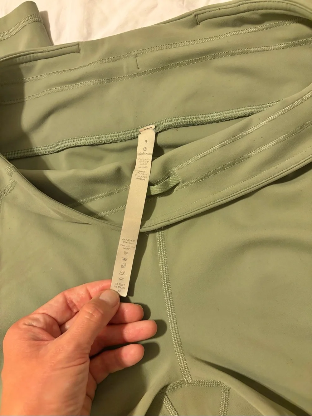 Lululemon Wunder Train High-Rise Tight with Pockets 28